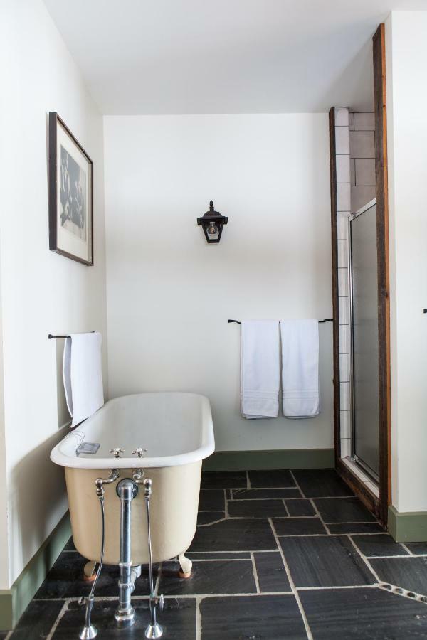 Whitford House And Twin View Barn Bed & Breakfast Addison Exterior photo